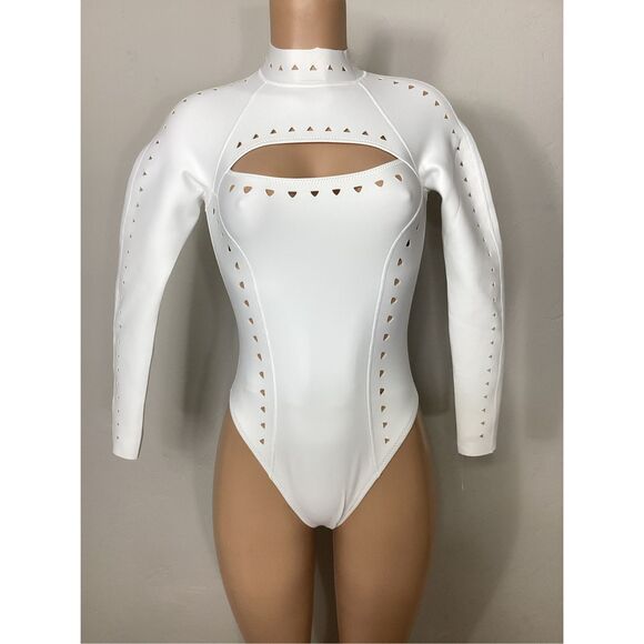 New. GIGI C surfsuit. Medium. Retails $275 - Picture 6 of 12